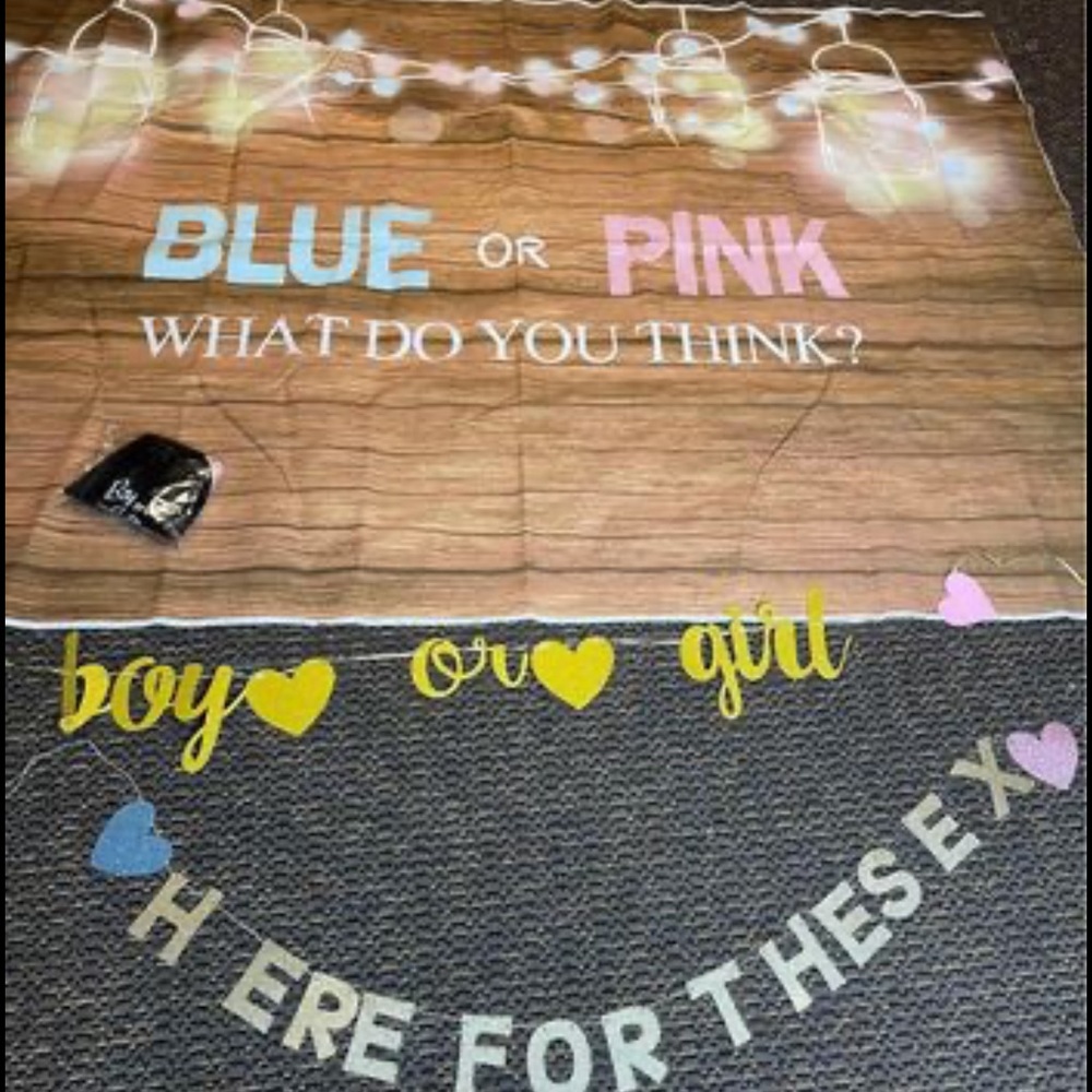 Gender reveal decorations